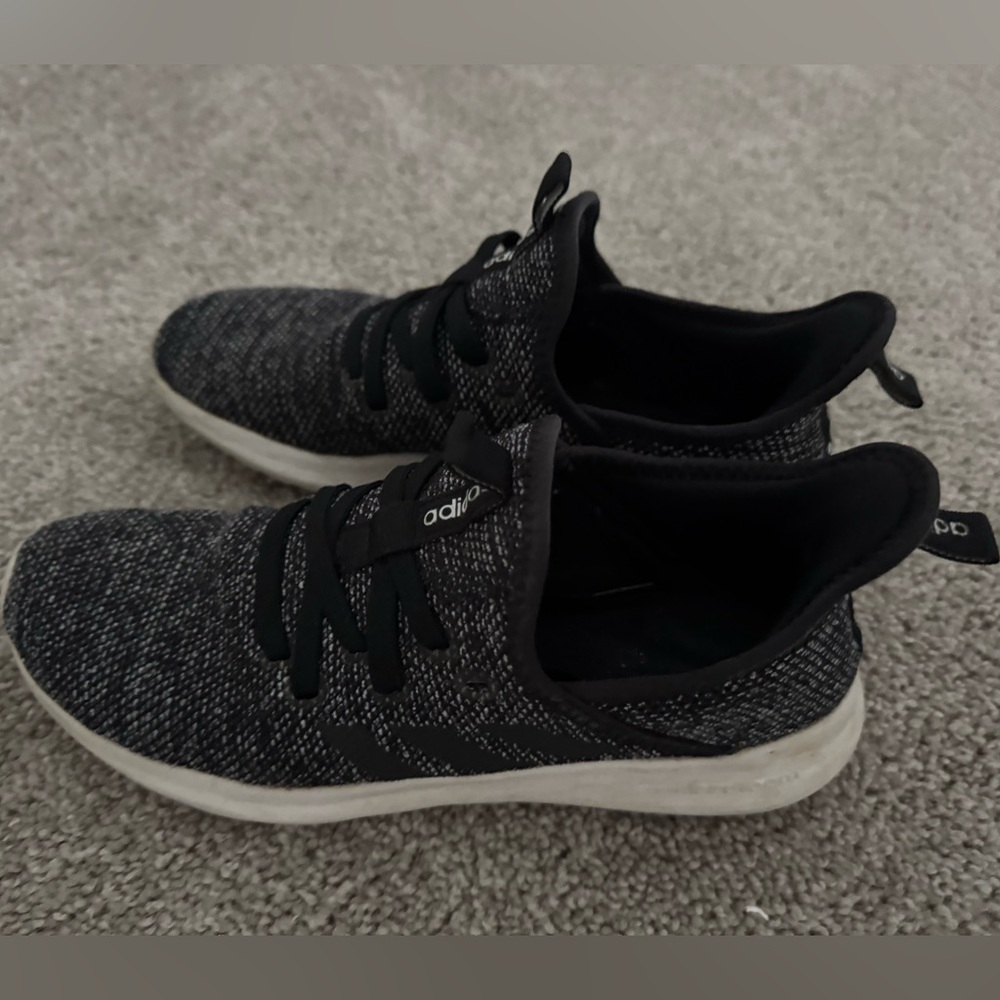 Adidas Cloudfoam shoes women’s size 7